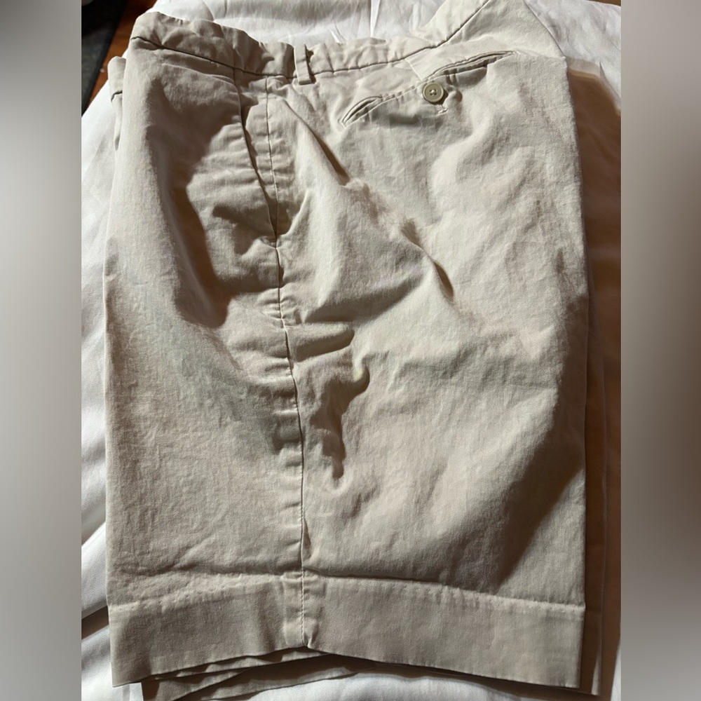 Uniqlo Beige Men's Chino Shorts